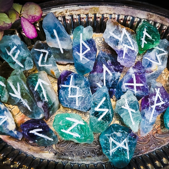 Handmade Runestone Mystery Box Set - Nordic Heathen Runes - Pagan Alter - Picture 7 of 10